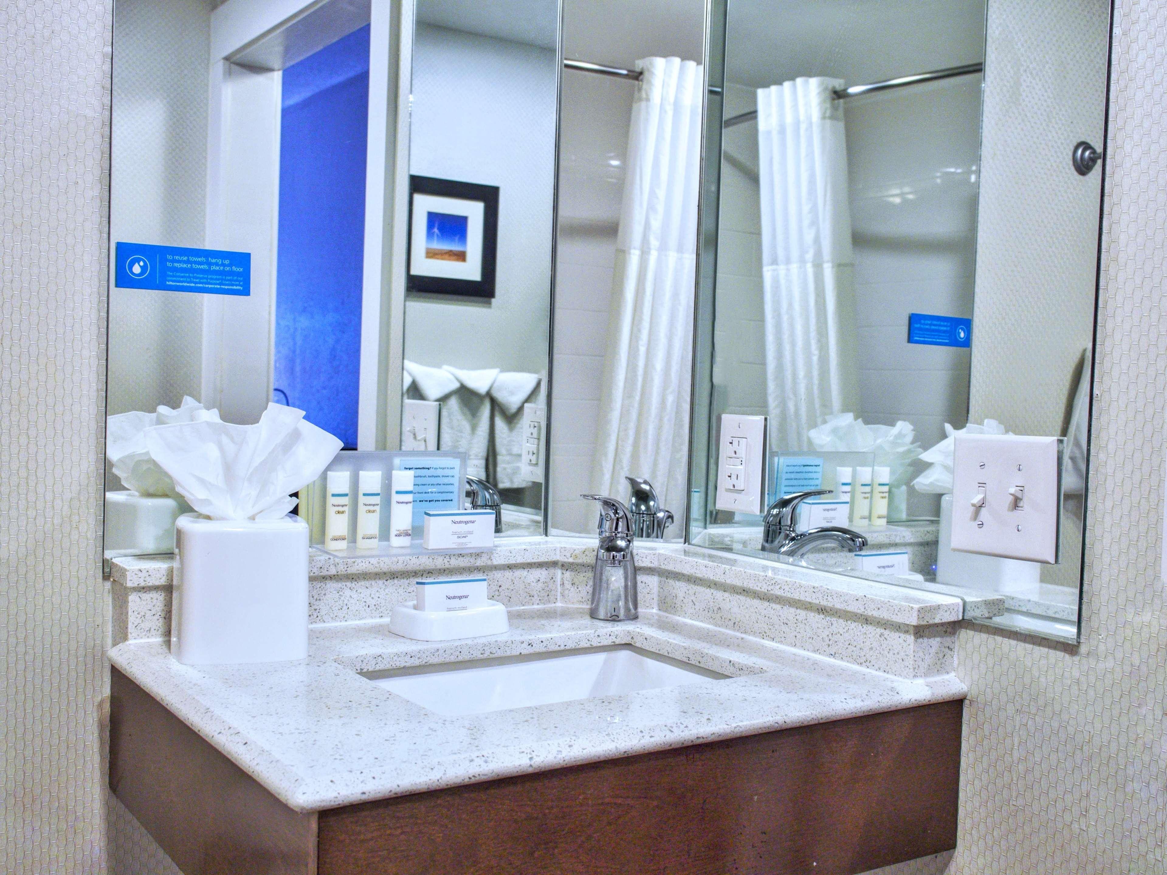 Hampton Inn Edmond Eksteriør bilde